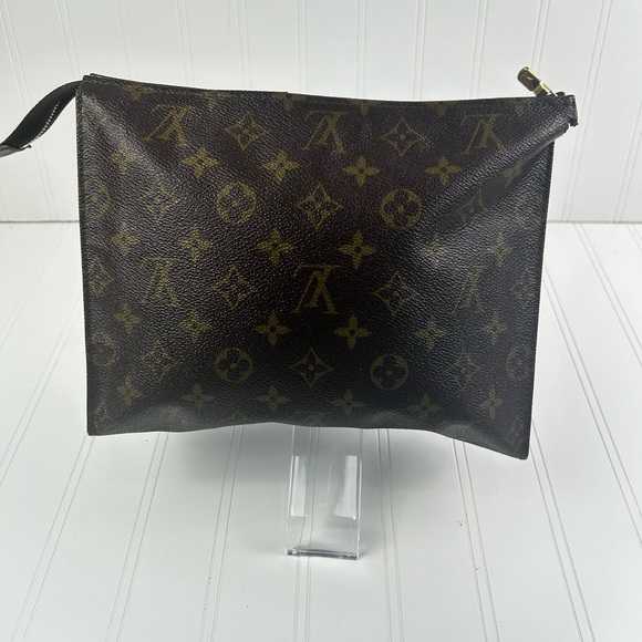 Louis Vuitton Monogram Toiletry Pouch Cosmetic Bag Clutch 26 - Picture 14 of 15